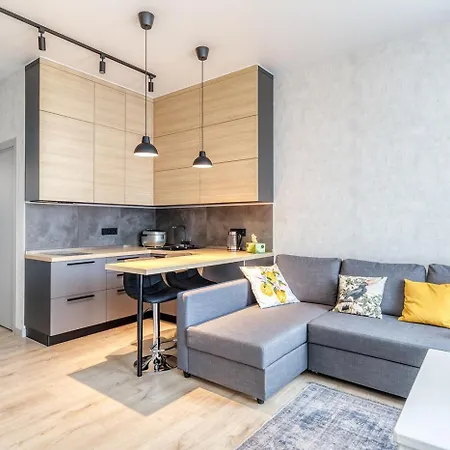 Designer Apartment, Warm, Spacious In Milano