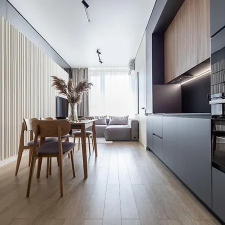 Appartamento Designer Apartment, Warm, Spacious In *