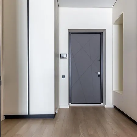 Designer Apartment, Warm, Spacious In Appartamento Milano