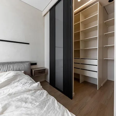 Appartamento Designer Apartment, Warm, Spacious In Milano