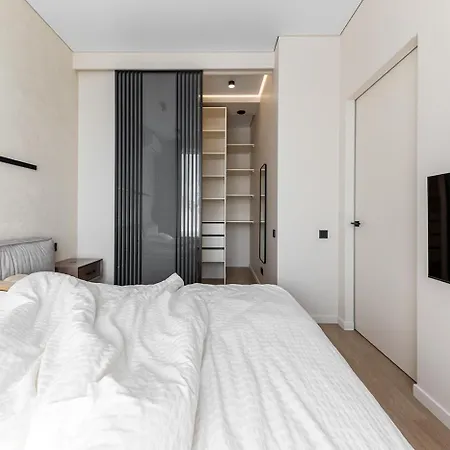 Designer Apartment, Warm, Spacious In *