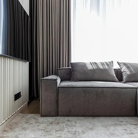 Designer Apartment, Warm, Spacious In Appartamento *