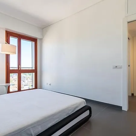 Panoramic Apartment-hosted By Sweetstay Milaan