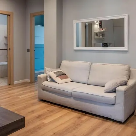 Design Experience Flat - 5 Min Loreto 아파트 *