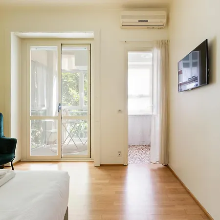 Gerusalemme M5 Yellow With Closed Balcony! *