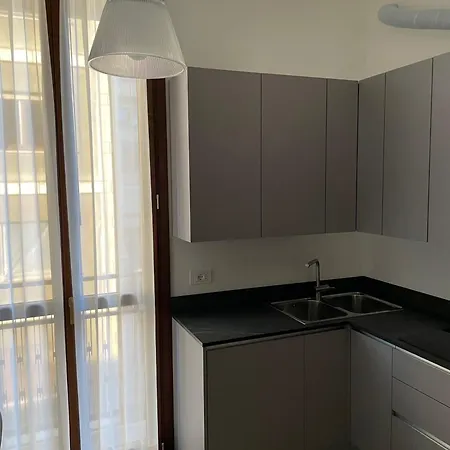 Apartament In Brera_65m²_a/c_self Check-in_smart Tv_kitchen