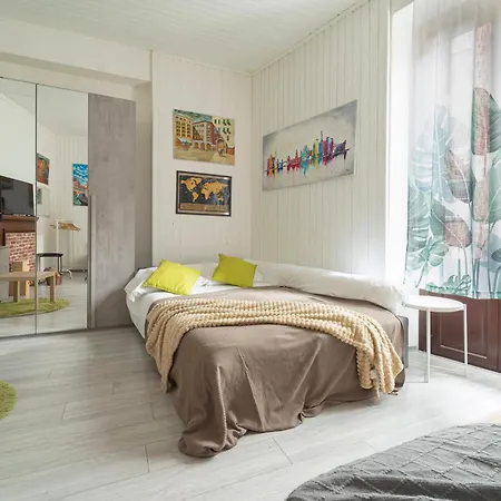 Art Design - Center * Milano