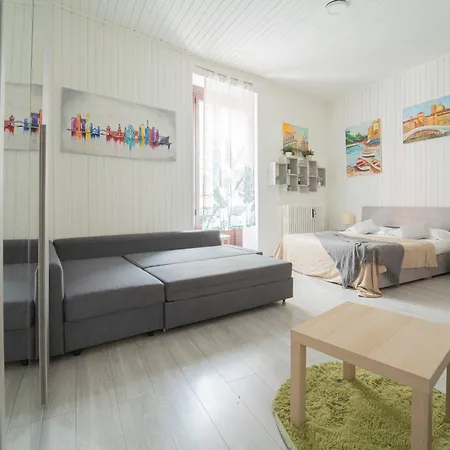 Art Design - Center * Milano