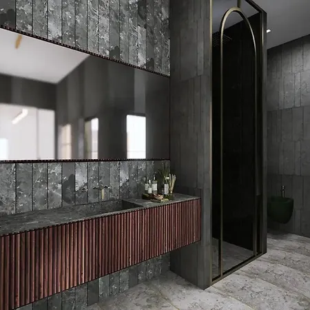 Newly Renovated In Via Della Spiga Apartment
