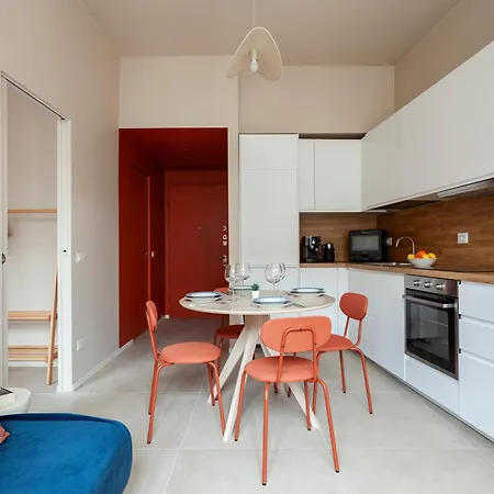 Apartment Giulio's Hideaway - Close To Station