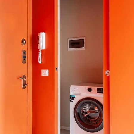 Giulio's Hideaway - Close To Station Milão