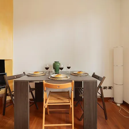 Apartment I Host - Vettabbia 1 Milan