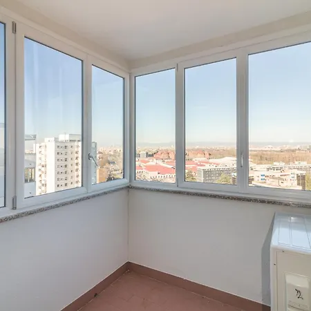 Nuovissimo Attico 17esimo Piano, 10 Posti Letto Apartment Milan