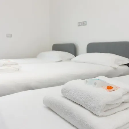 Nuovissimo Attico 17esimo Piano, 10 Posti Letto 아파트