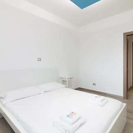 Nuovissimo Attico 17esimo Piano, 10 Posti Letto Apartment *
