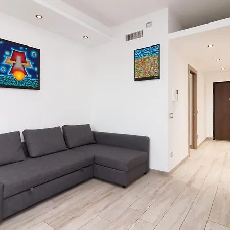 Apartamento Nuovissimo Attico 17esimo Piano, 10 Posti Letto *