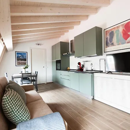 Apartment Guinizzelli 4 *
