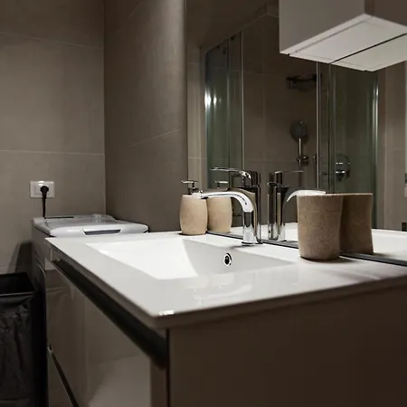 Guinizzelli 4 شقة *