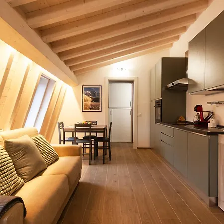 Guinizzelli 4 Apartment