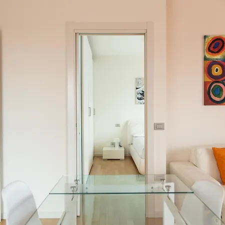 Youhosty - Savona 122 Milan