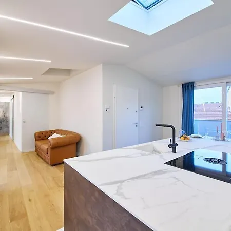 Apartment Attico Lussuoso Con Spa A 10 Min Dal Duomo Milan