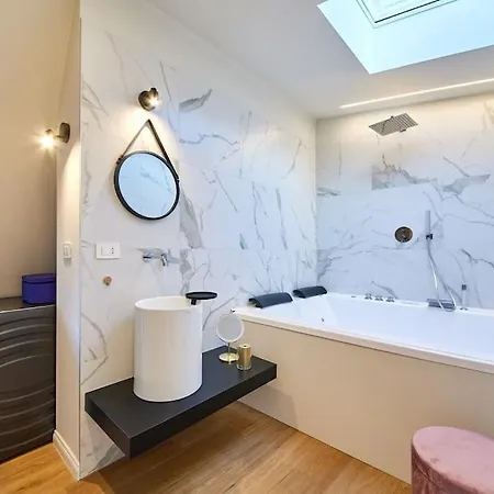 Attico Lussuoso Con Spa A 10 Min Dal Duomo *