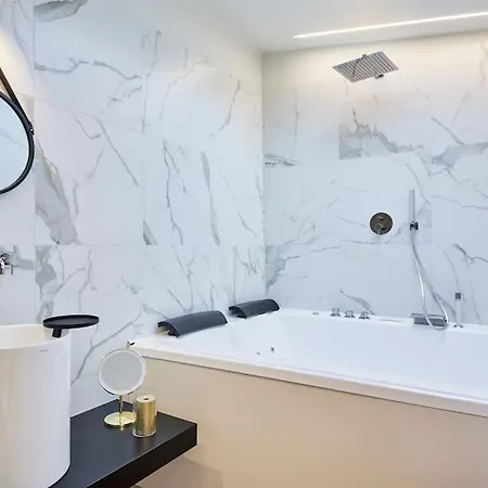 Attico Lussuoso Con Spa A 10 Min Dal Duomo Apartment