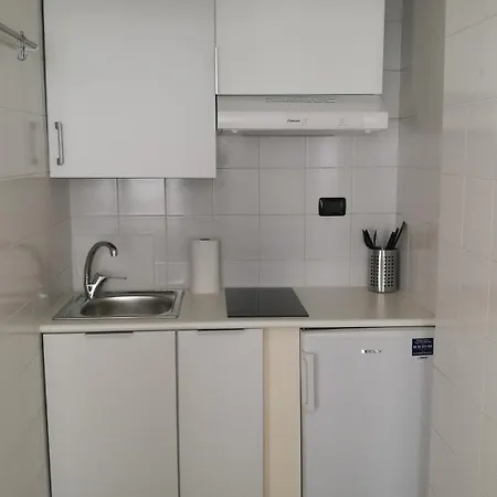 Apartment Monolocale Zona Loreto Mm1 Pasteur P1 *