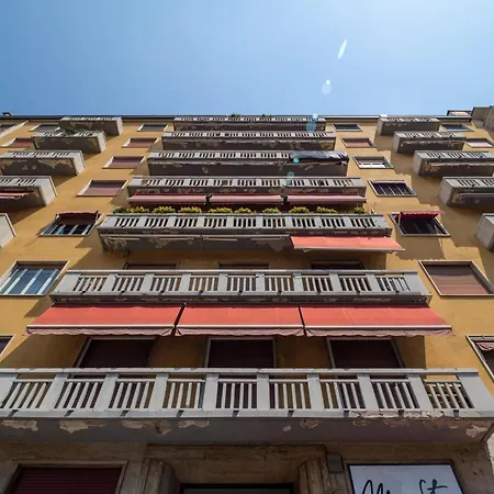 The Rent - Cozy Close To Navigli Lägenhet Milano