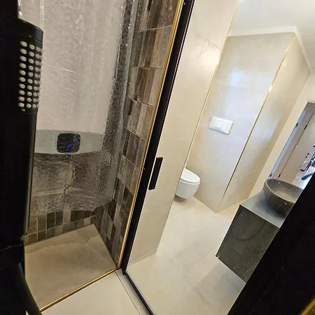 Daire Exclusive Floor 2-bedroom Flat *