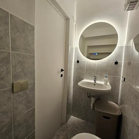 Exclusive Floor 2-bedroom Flat Appartement