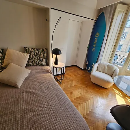 Exclusive Floor 2-bedroom Flat