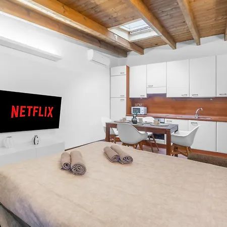 Lägenhet Tar5 -20 Minutes From Duomo- Design-elegant Milano