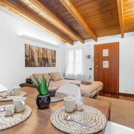 Tar5 -20 Minutes From Duomo- Design-elegant Apartment Milan