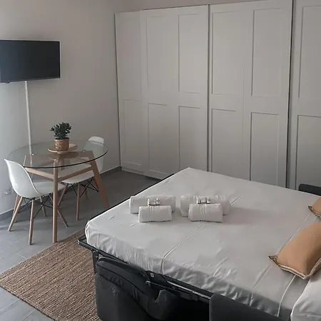 Xenia - Fashion Week Near Navigli Lägenhet *