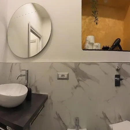 N&ghomesweethome Gogh Elegante E Confortevole *