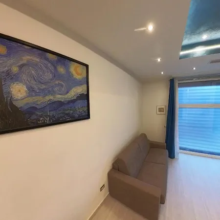 דירה N&ghomesweethome Gogh Elegante E Confortevole