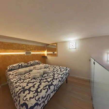 N&ghomesweethome Gogh Elegante E Confortevole Апартаменты *