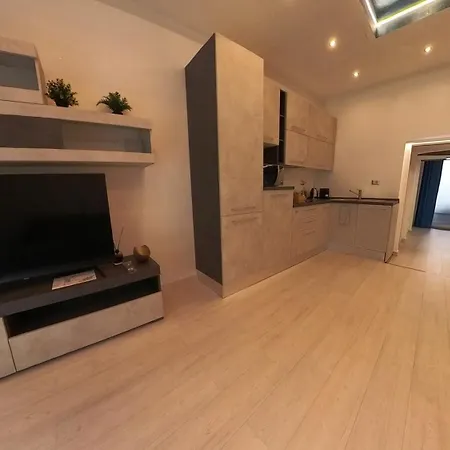 N&ghomesweethome Gogh Elegante E Confortevole Apartment *