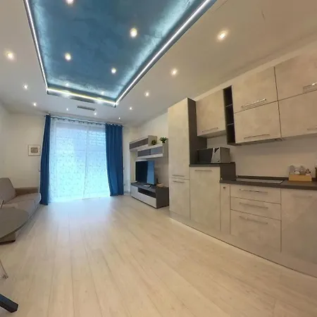 N&ghomesweethome Gogh Elegante E Confortevole