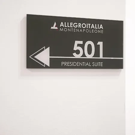 Apartamento Allegroitalia Penthouse Montenapoleone