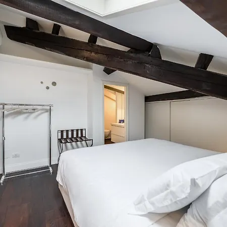 Allegroitalia Penthouse Montenapoleone شقة *