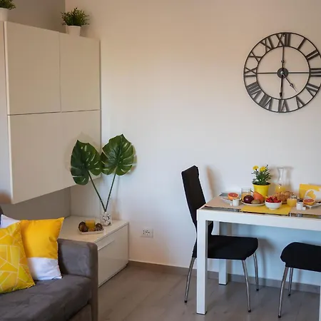 Xenia - Modern, Quiet And Cozy Apartamento