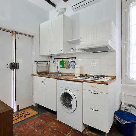 Rustic And Cozy In Navigli Apartment Milan