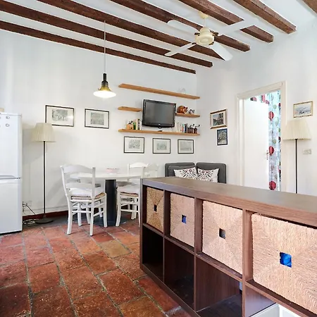 Rustic And Cozy In Navigli * Milan