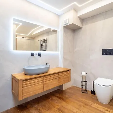 Navigli Center Of Fashion District Apartment