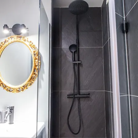 Apartamento Nuovo Bilocale Prada A 2 Passi & Duomo In 20 Min
