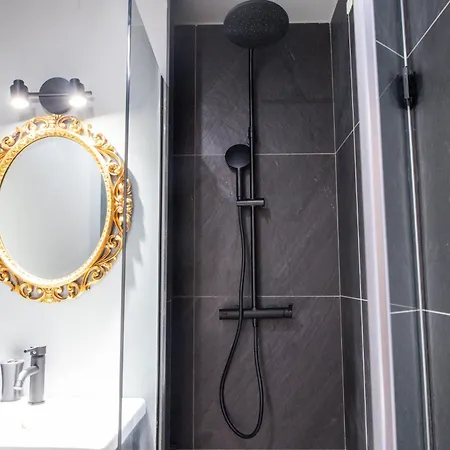 Апартаменты New Modern - Connected To Duomo