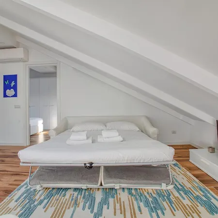 아파트 Just Urban - Esclusivo Attico Con Balcone Vista Duomo - 5min M4 밀라노