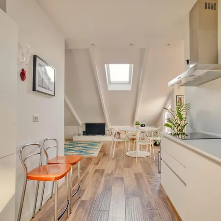 Just Urban - Esclusivo Attico Con Balcone Vista Duomo - 5min M4 아파트 밀라노